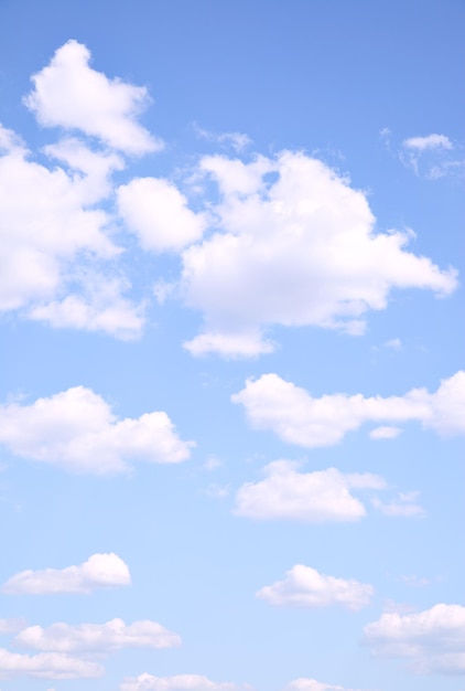 空と雲を背景として使用できます