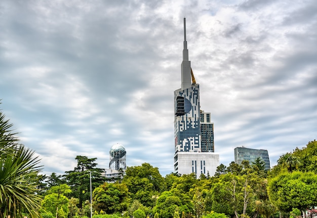 Skyline di batumi da bay boulevard adjara, georgia