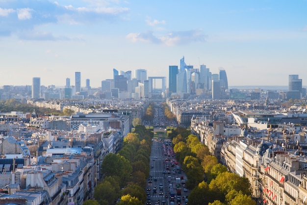 Photo skyline of paris city towards la defense district, france