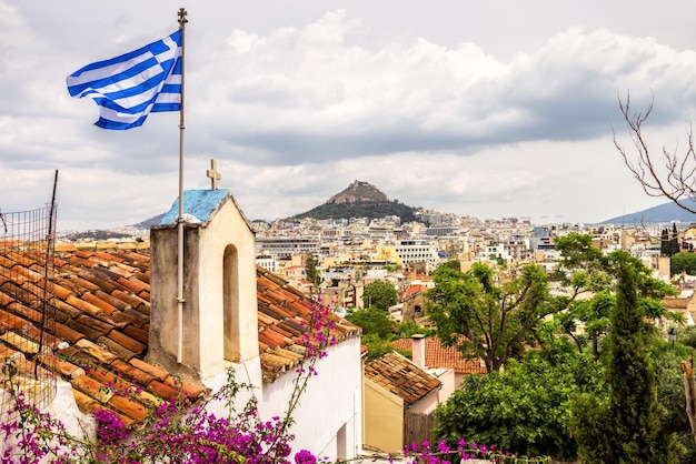 Skyline van Athene schilderachtig uitzicht vanaf Anafiotika in de wijk Plaka, Griekenland Plaka is de beroemde toeristische attractie van Athene