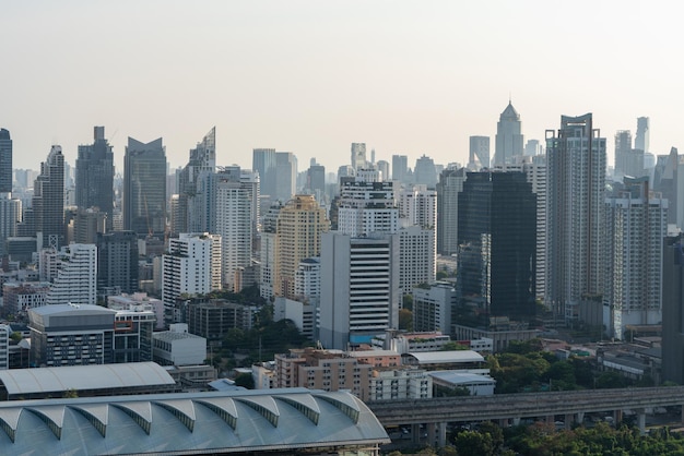 Skyline van de stad en wolkenkrabber Bangkok Thailand Prachtig uitzicht in Bangkok