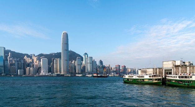 Skyline van de stad hong kong en architecturaal landschap