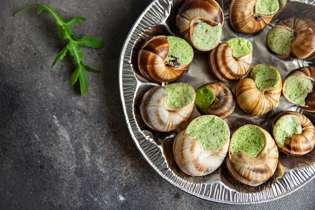 slakken eten groene maaltijd eten snack dieet op tafel kopieer ruimte voedsel achtergrond