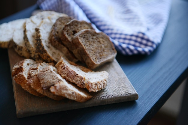 Sliced bread on cutting board