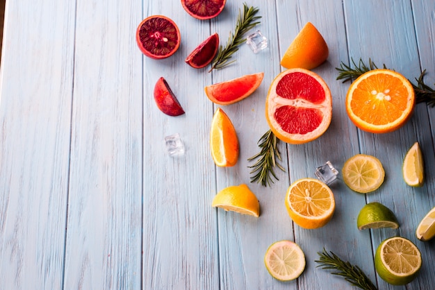 Sliced citrus fruit