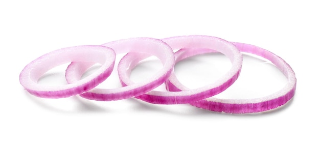 Photo sliced red onion on white background