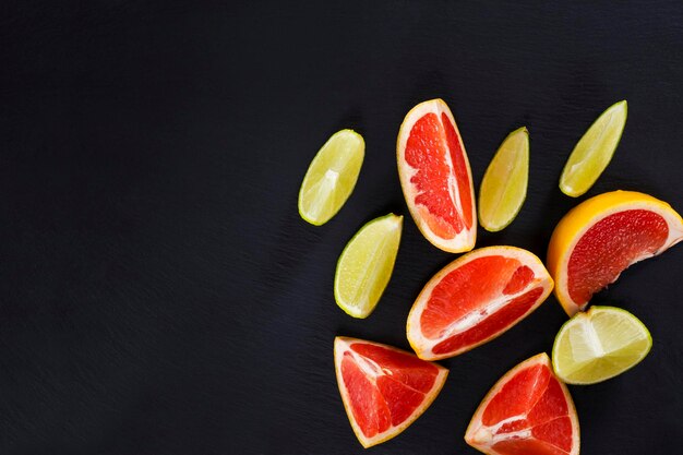 slices of citrus fruits