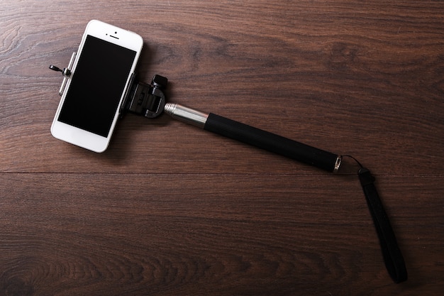 Slimme telefoon en selfiestick