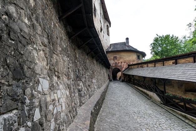 Slowakije, Europa. Orava kasteel binnenplaats,