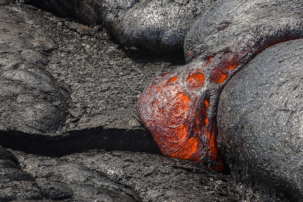 Foto sluit omhoog lavastroom op lavagebied