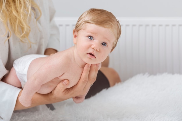 Foto sluit omhoog portret van mooi babymeisje