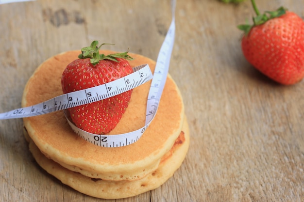 smakelijke pannekoeken met aardbei