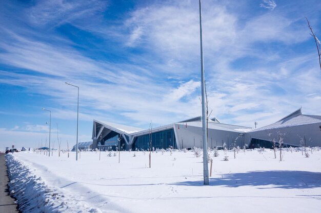 写真 カルスの小さな空港-トルコ