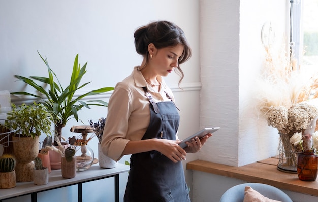 彼女のワークショップで中小企業のマネージャー