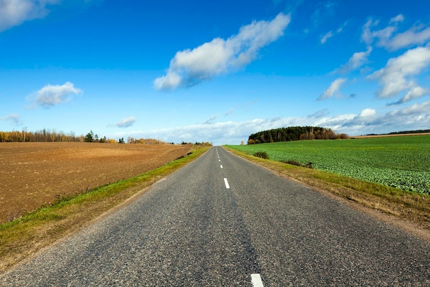 Piccola strada di campagna