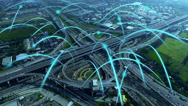 Autostrada digitale intelligente della città con grafica di globalizzazione della rete di connessione