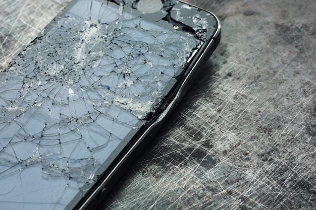 Photo smart phone with broken screen