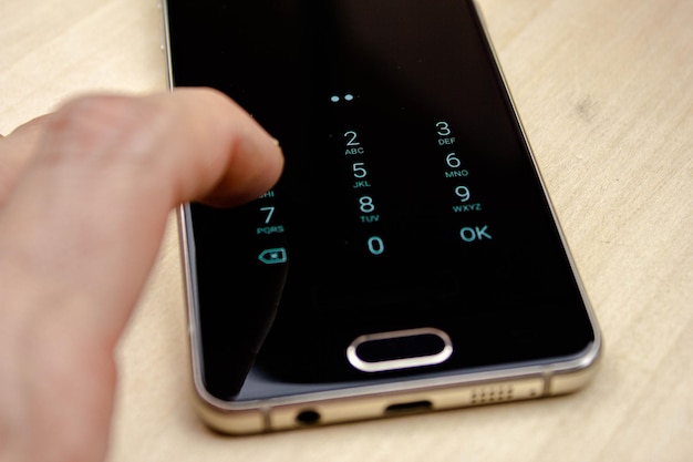 Smartphone pin codeSmartphone lockSmartphone security password