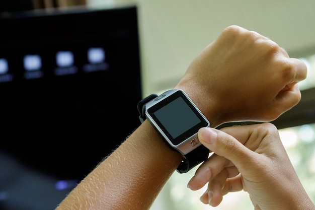 smartwatch tv remote control