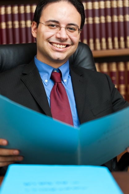 Photo smiling lawyer portrait