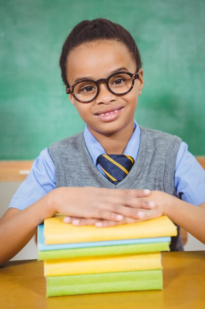 スマートな学生を本で笑顔にする