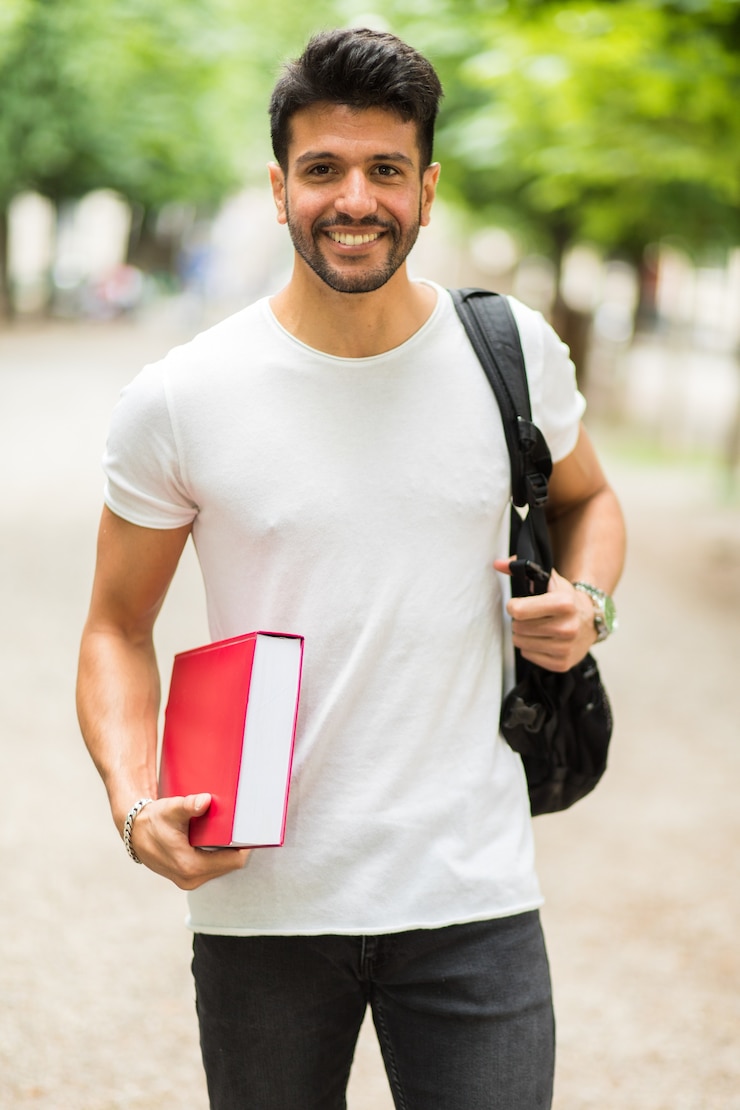 Photo smiling student