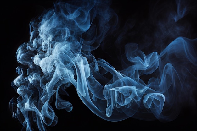 黒い背景に女性の体から出る煙が映し出されています。