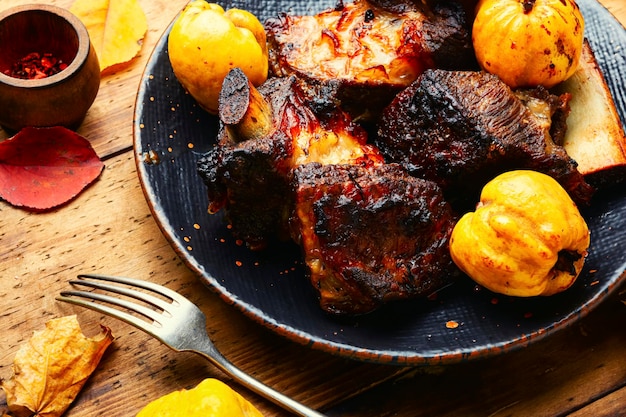 Photo smoked beef ribs with bone