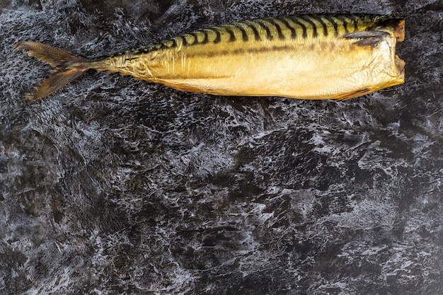 Smoked mackerel without head