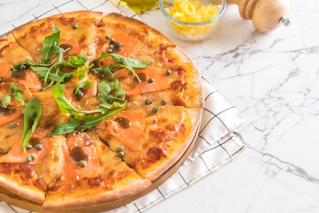 smoked salmon pizza