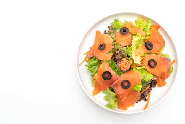 smoked salmon salad - healthy food style