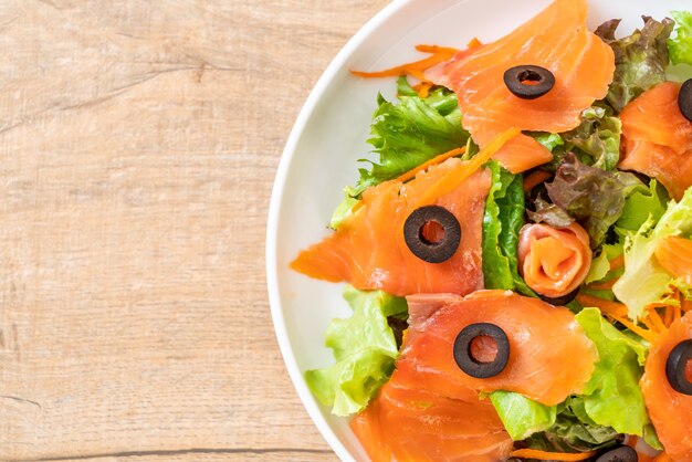 smoked salmon salad