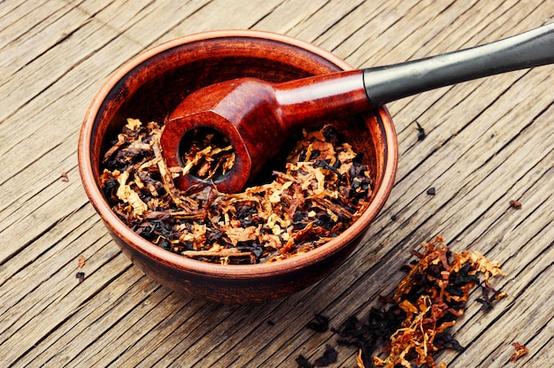 Smoking pipe and tobacco