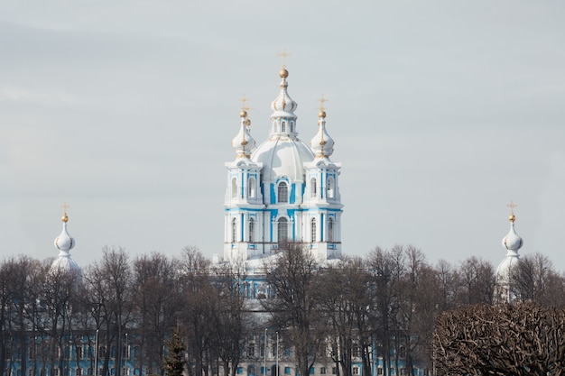 Фото Смольный монастырь весной санкт-петербург