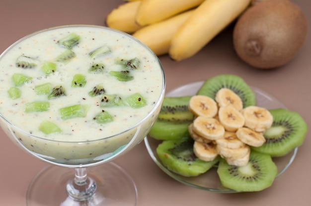 Smoothie banaan en kiwi