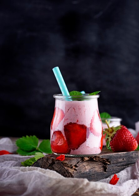 Smoothies of fresh strawberries 