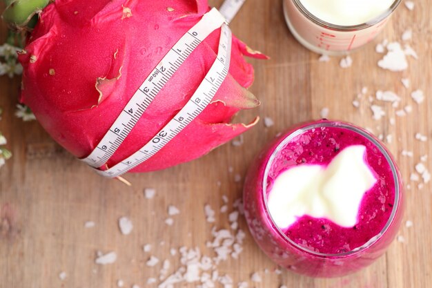 Smoothies met dragonfruitmelk