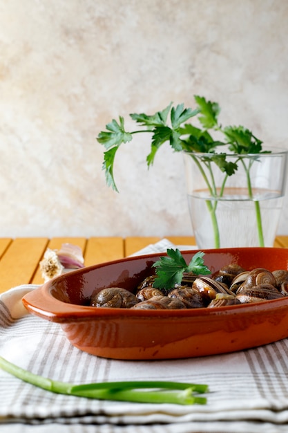 Snails with garlic and parsley