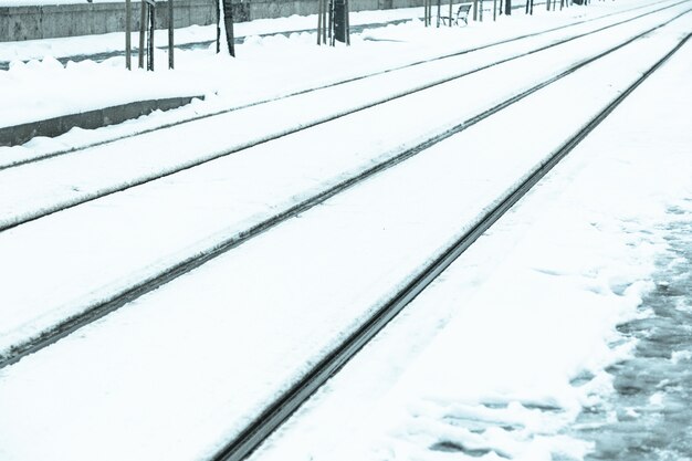 Sneeuw behandeld tramspoor in Boedapest