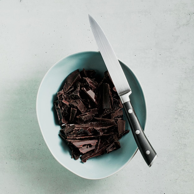 Snijd chocolade op tafel kookrecept heerlijk verdovend eten