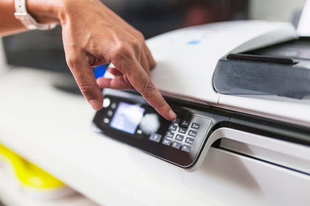 Snijd handdrukknoppen op de printer