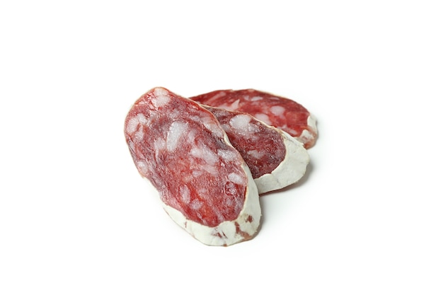 Snijden worst salami geïsoleerd op witte achtergrond