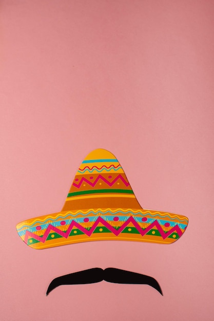 Snor en Mexicaanse hoed voor Cinco De Mayo Cinco De Mayodesign met open ruimte voor uw tekst