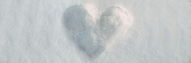 Concetto astratto del cuore della neve