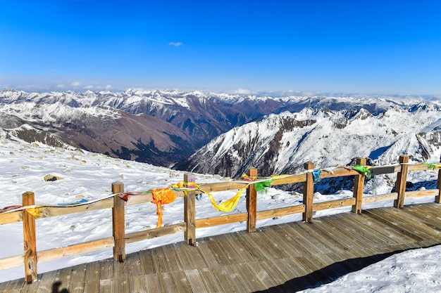 Photo snow mountain view of dagu glacier national park dagu pingchuan chengdu sichuan province china