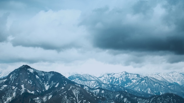 Photo snow mountain with cloud