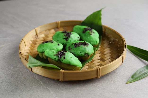 snuf cake kue cubit met pandanussmaak Indonesisch traditioneel straatvoedsel