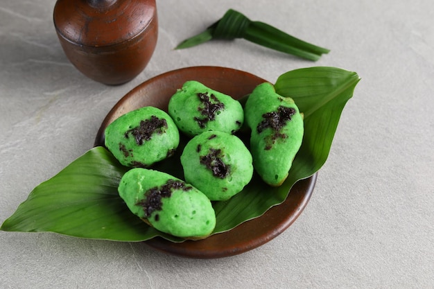 snuf cake kue cubit met pandanussmaak Indonesisch traditioneel straatvoedsel