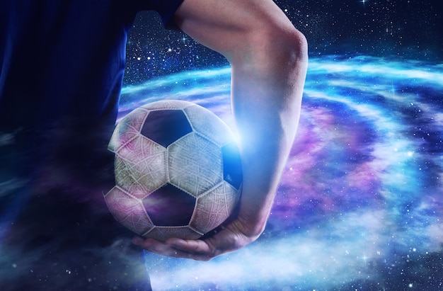 サッカー選手は宇宙でボールを保持します