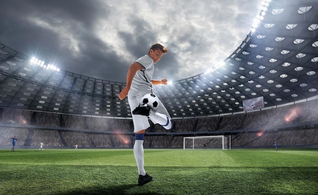 プロのスタジアムでのサッカー選手の行動
